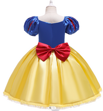Cargar imagen en el visor de la galería, Snow White 2
