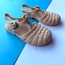 Cargar imagen en el visor de la galería, Roman Jelly Sandals Nude

